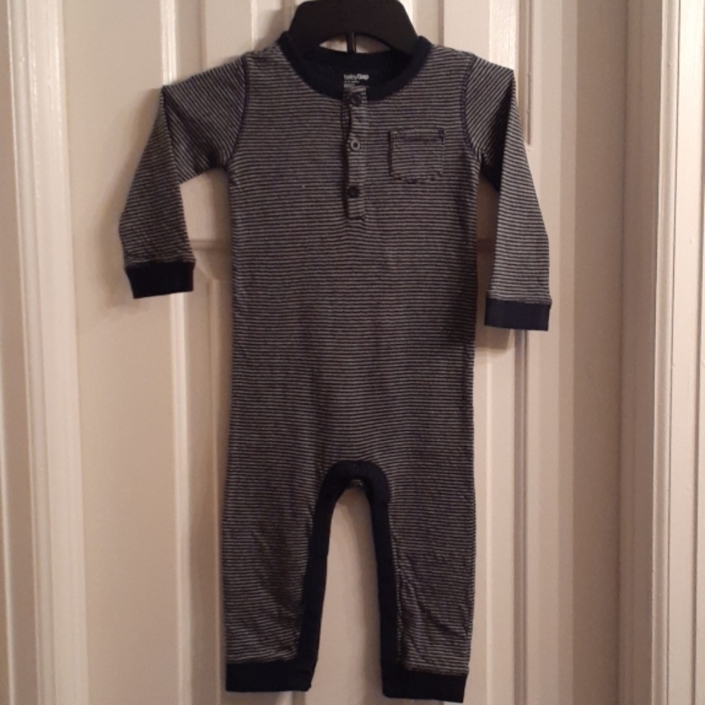 Baby Gap 18-24m outfit